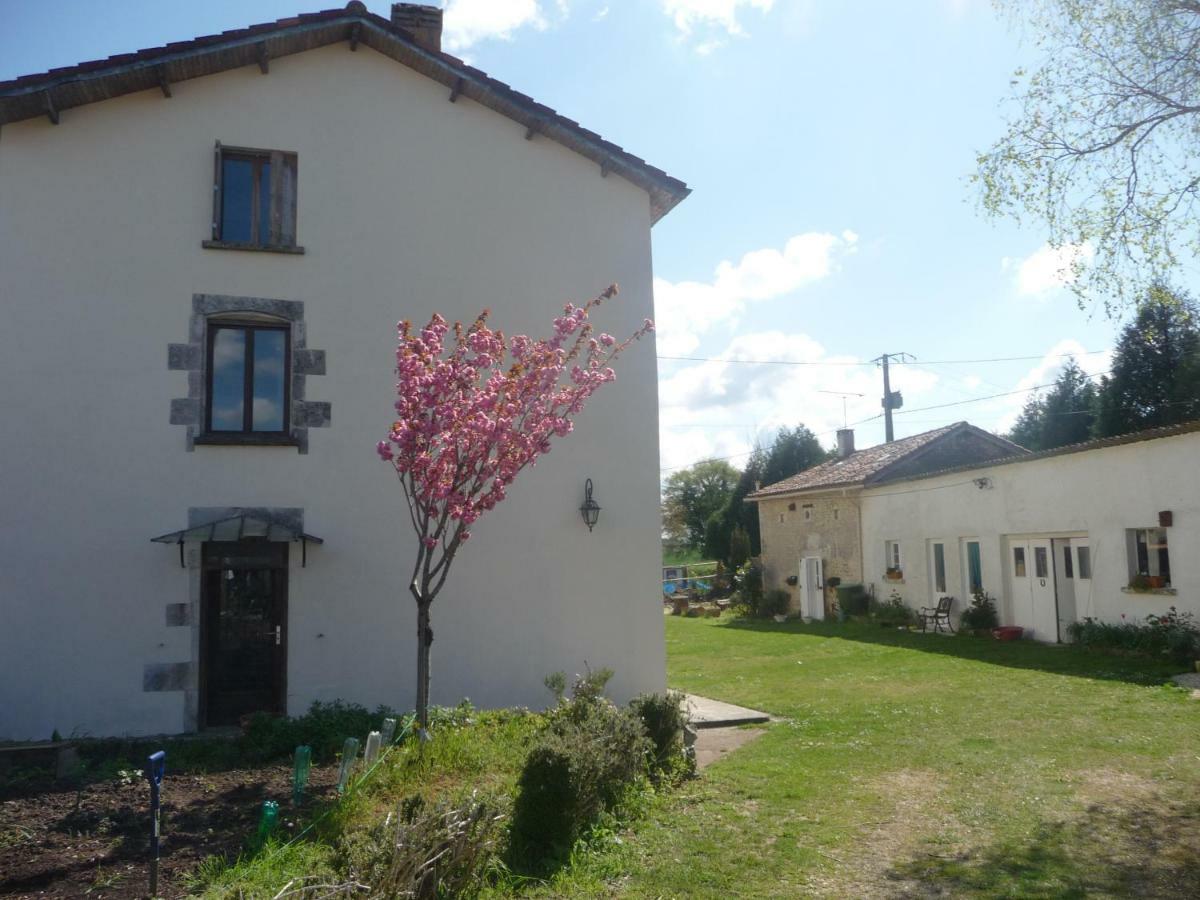 Le Vieux Couvent Villa Deviat Eksteriør billede