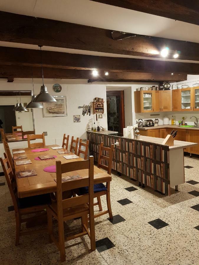Le Vieux Couvent Villa Deviat Eksteriør billede